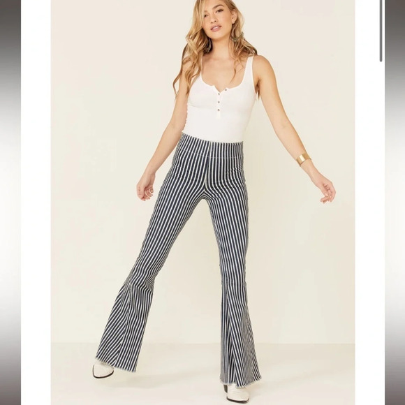 Show Me Your Mumu Women's Berkeley Striped Flare Leg Jeans - Picture 1 of 13